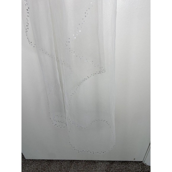 Erin Cole Design White Swarovski Crystal Wedding Veil 52 Inches Long main image 13